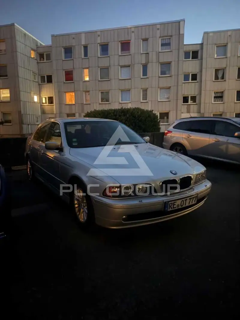 2001 BMW 520