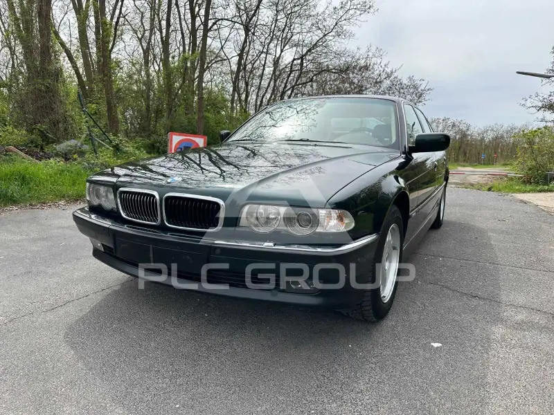 2001 BMW 730