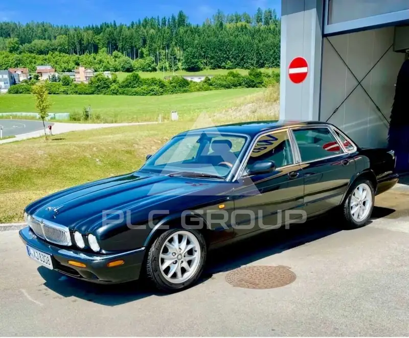 2001 Jaguar XJ