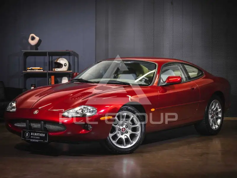 2001 Jaguar XKR