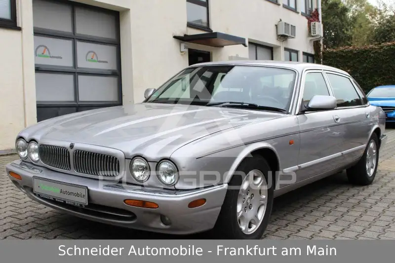 2001 Jaguar XJ