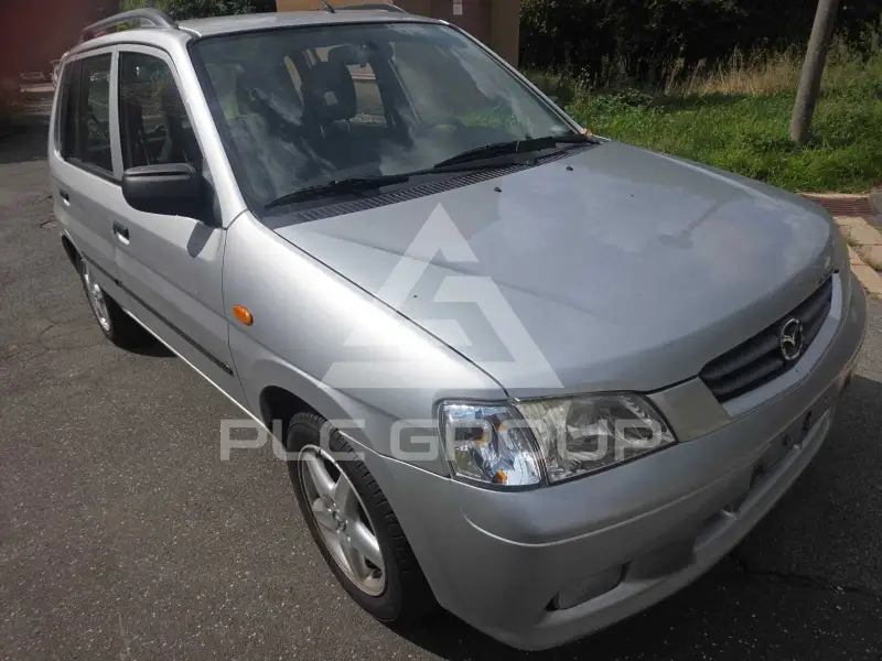2001 Mazda Demio