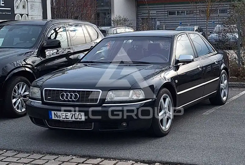 2001 Audi S8