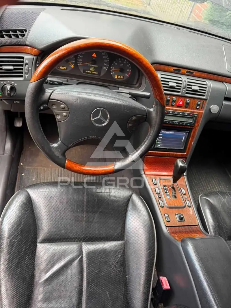 2001 Mercedes Benz E 320