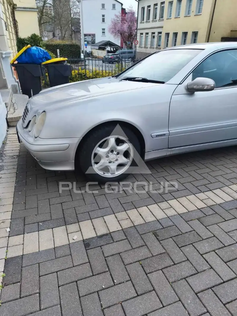 2001 Mercedes Benz CLK 200