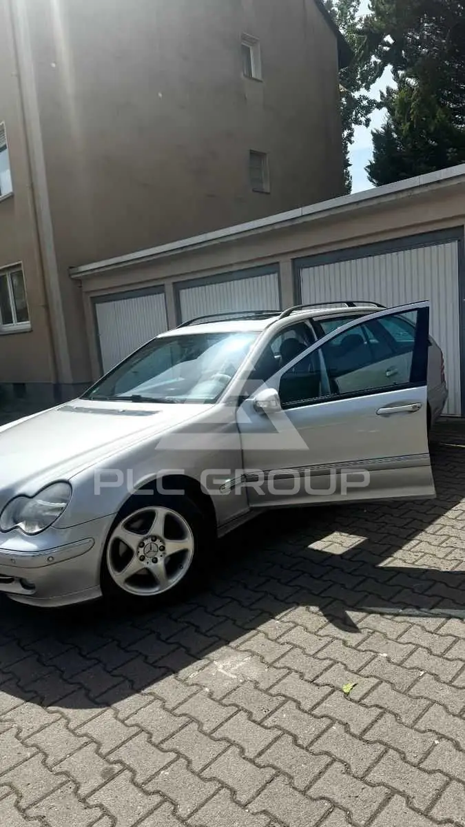 2001 Mercedes Benz 220
