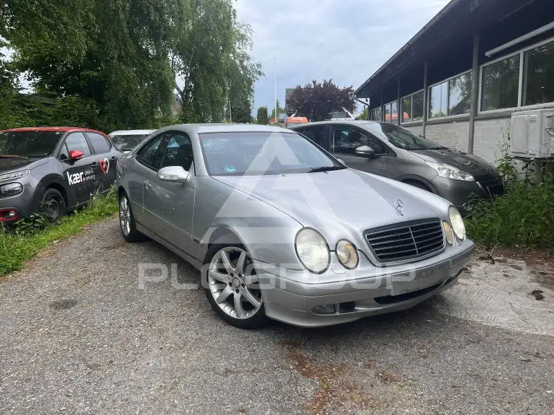 2001 Mercedes Benz CLK 320