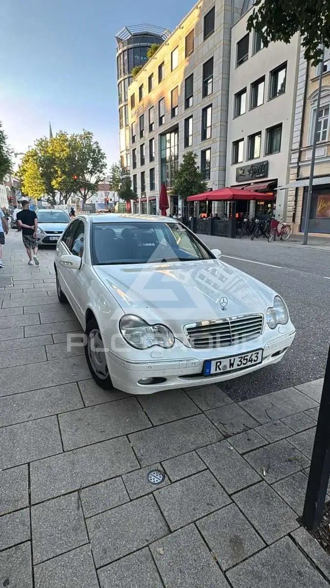 2001 Mercedes Benz C 220