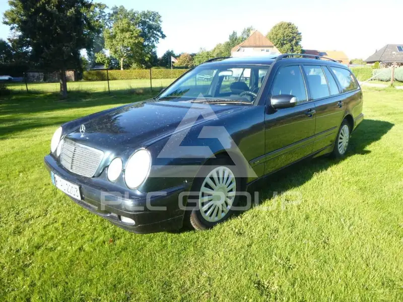 2001 Mercedes Benz E 200
