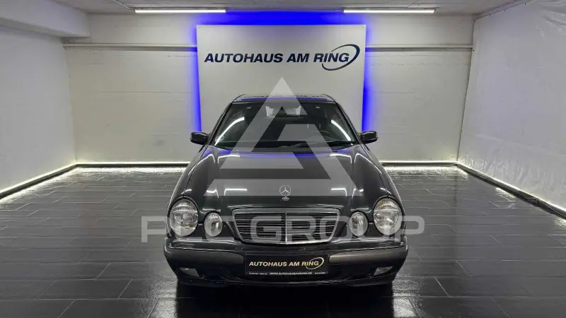 2001 Mercedes Benz E 200