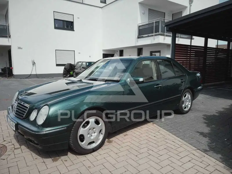 2001 Mercedes Benz E 200