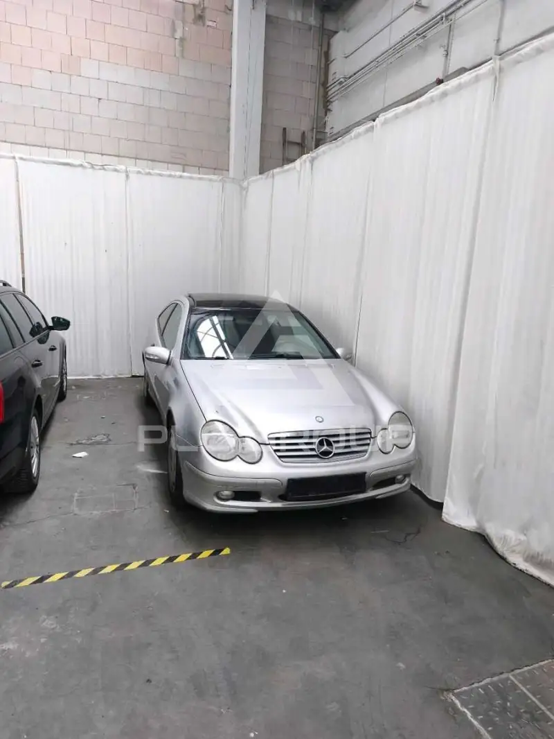 2001 Mercedes Benz C 180