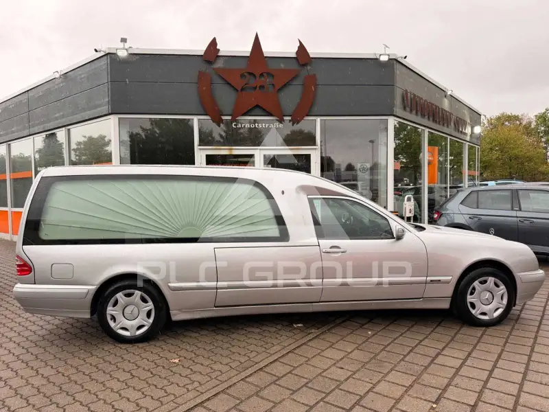2001 Mercedes Benz E 220