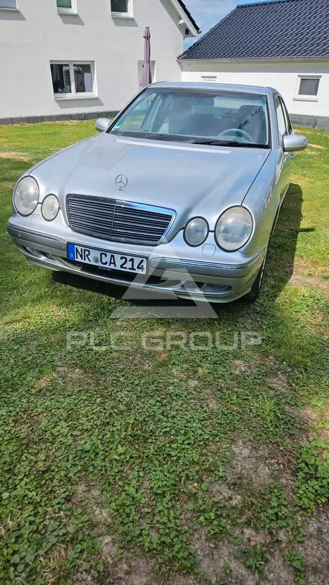 2001 Mercedes Benz E 240