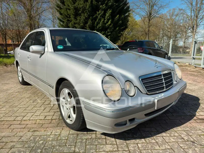 2001 Mercedes Benz E 240