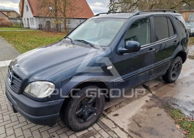 2001 Mercedes Benz ML 270