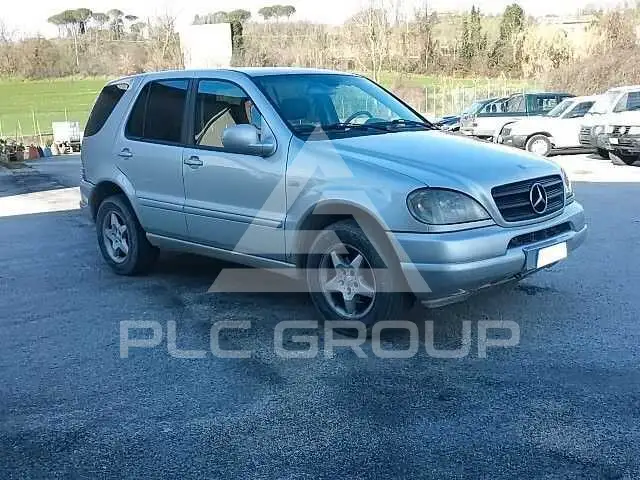 2001 Mercedes Benz ML 270