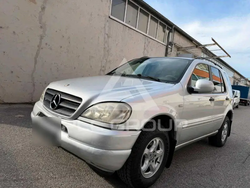 2001 Mercedes Benz ML 270