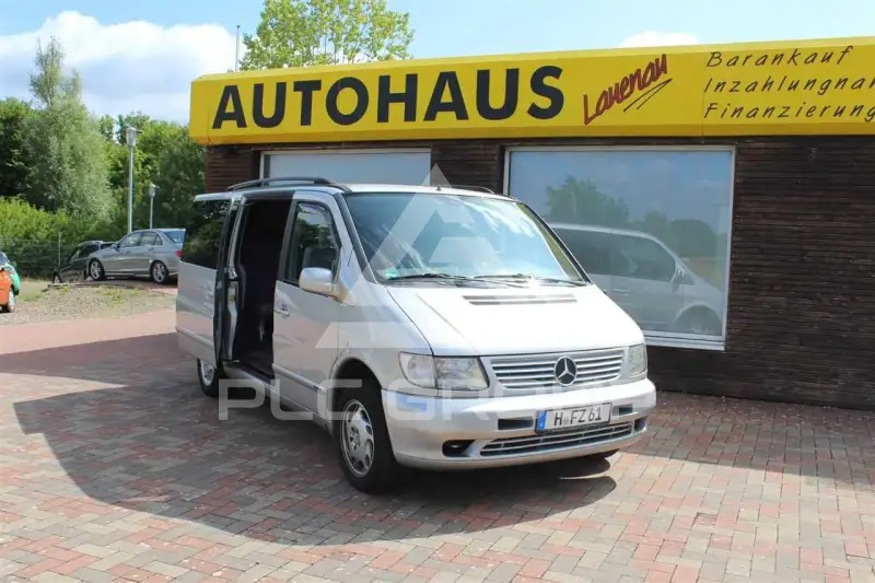 2001 Mercedes Benz V 220