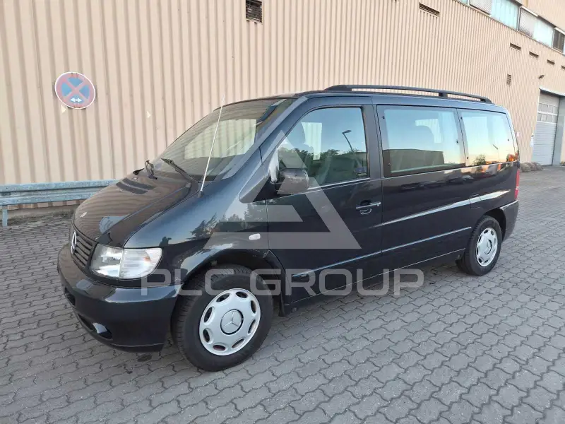 2001 Mercedes Benz V 220