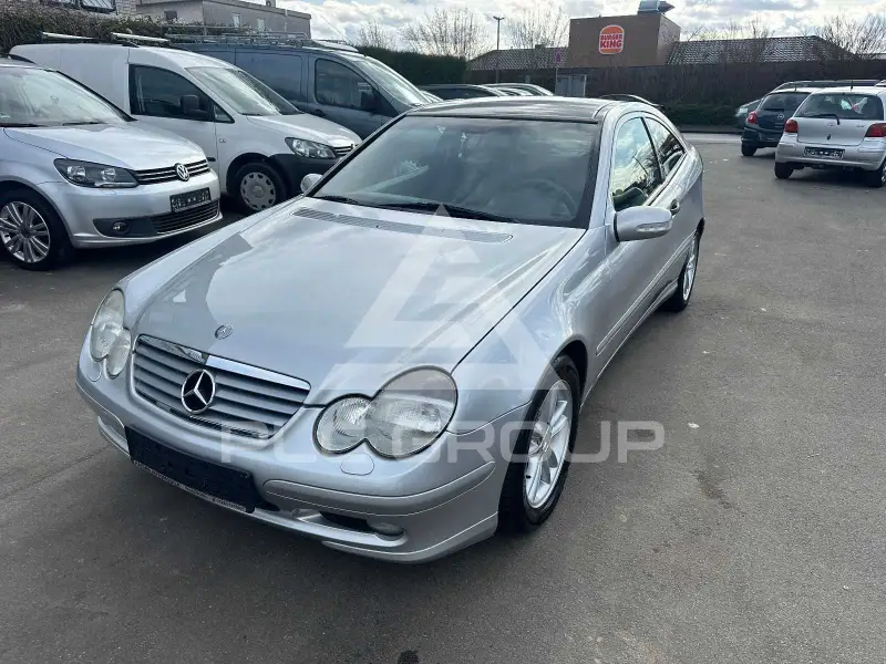 2001 Mercedes Benz CE 200