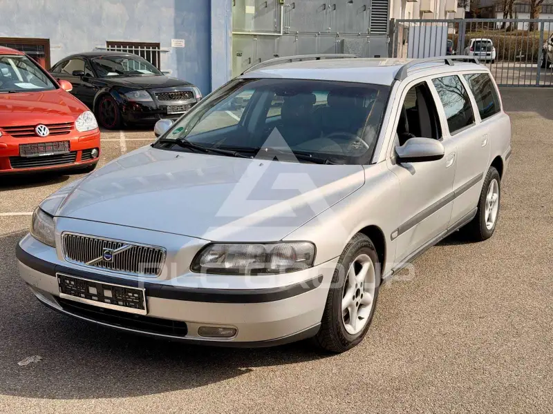 2001 Volvo V70