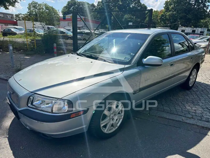 2001 Volvo S80