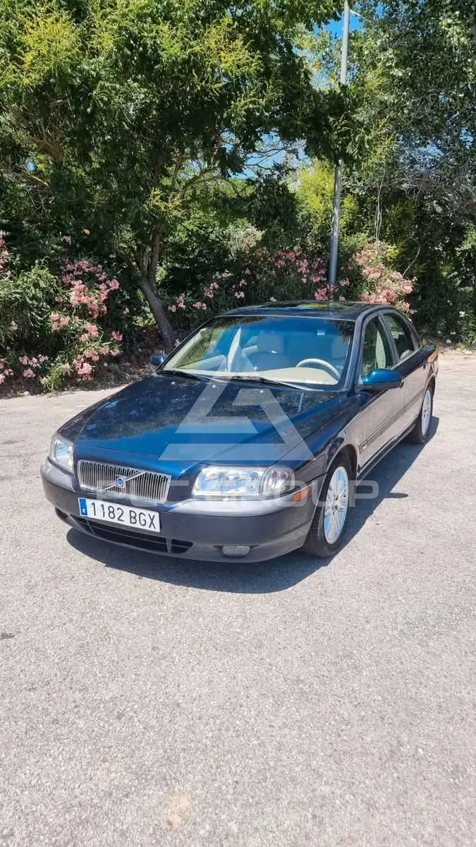 2001 Volvo S80