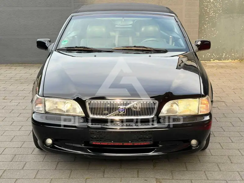 2001 Volvo C70