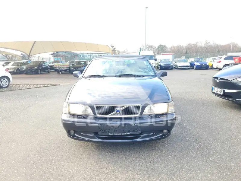 2001 Volvo C70