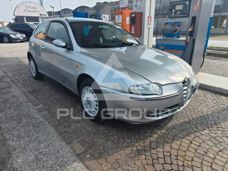 2001 Alfa Romeo 147