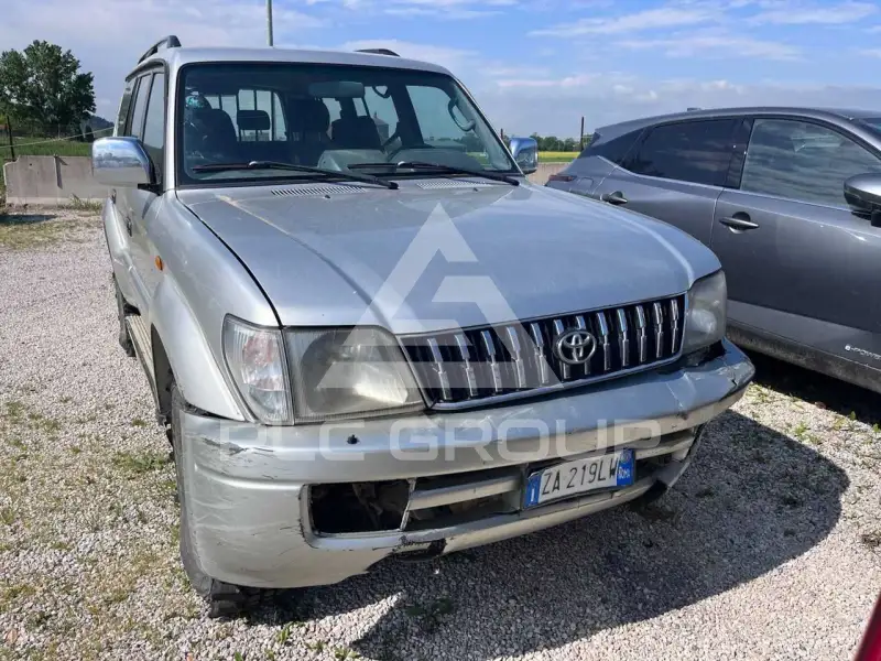 2001 Toyota LAND CRUISER