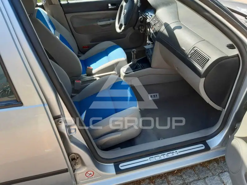 2001 Volkswagen GOLF