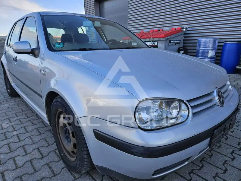 2001 Volkswagen GOLF