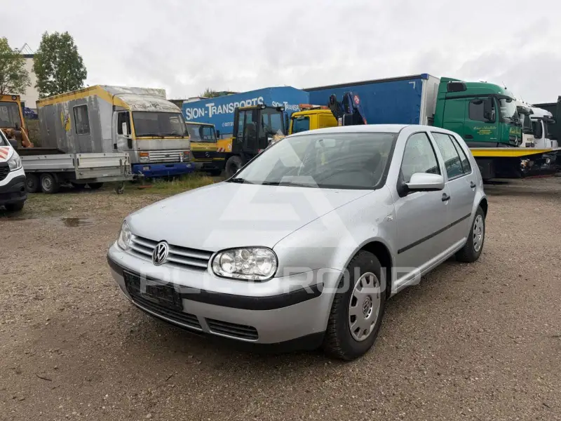 2001 Volkswagen GOLF