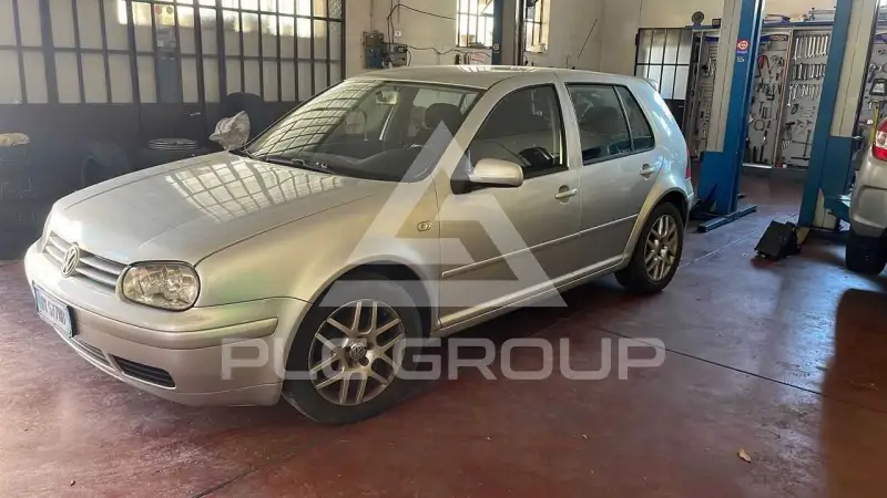 2001 Volkswagen GOLF
