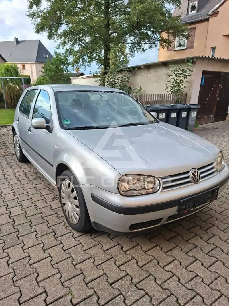 2001 Volkswagen GOLF