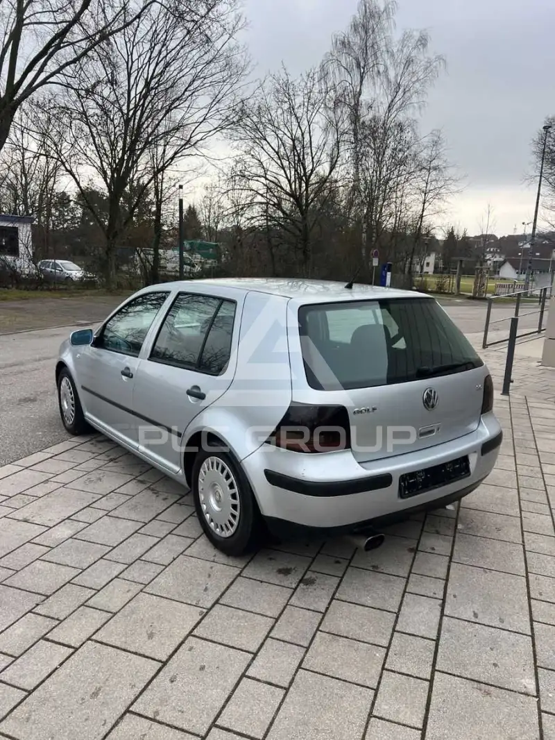 2001 Volkswagen GOLF