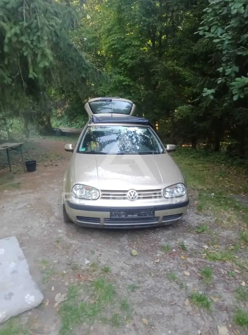 2001 Volkswagen GOLF