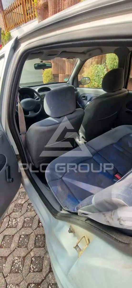2001 Renault Clio