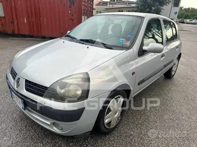 2001 Renault Clio