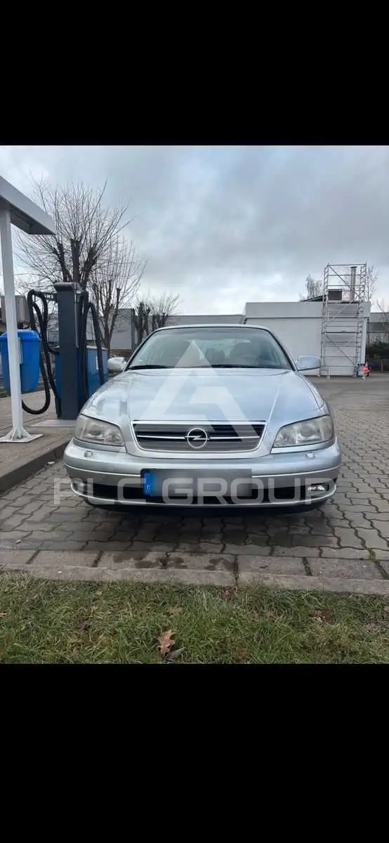 2001 Opel Omega