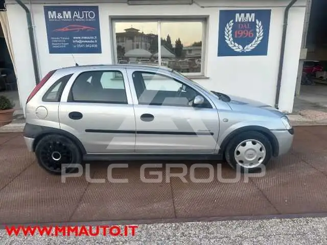 2001 Opel Corsa
