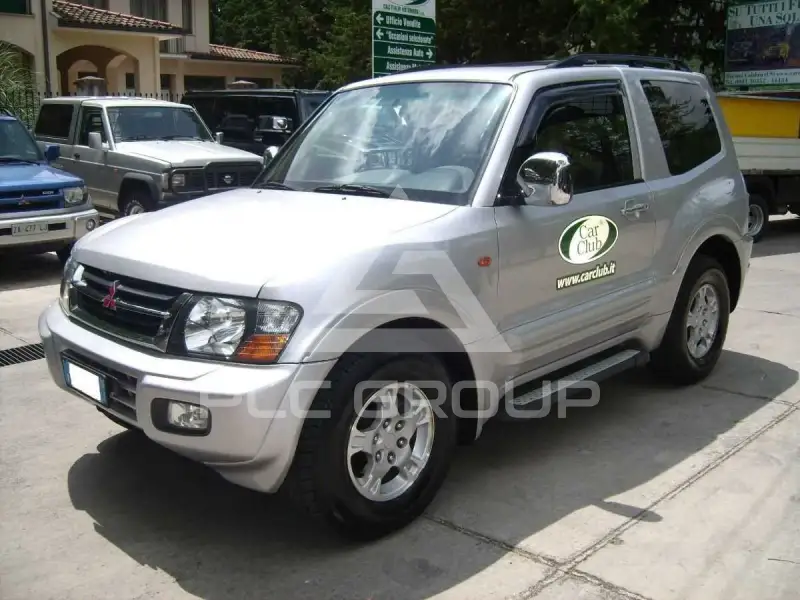 2002 Mitsubishi PAJARO