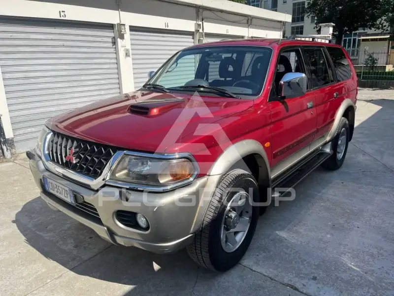2002 Mitsubishi PAJARO
