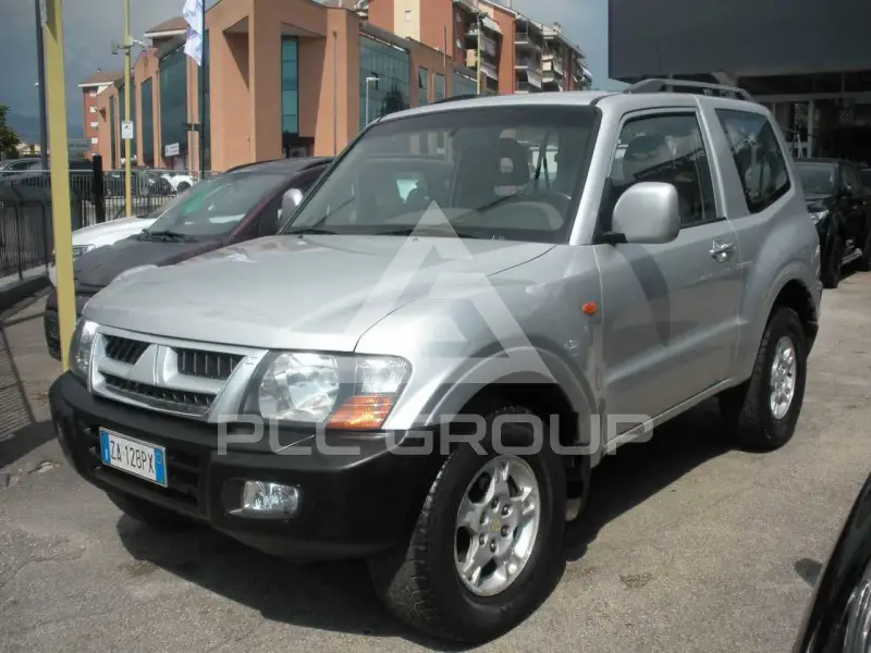 2002 Mitsubishi PAJARO