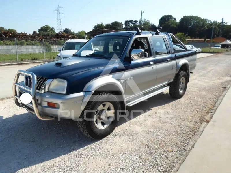 2002 Mitsubishi L200
