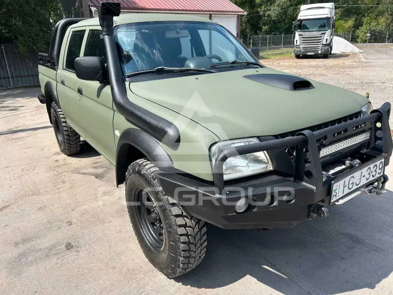 2002 Mitsubishi L200