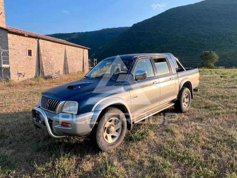 2002 Mitsubishi L200