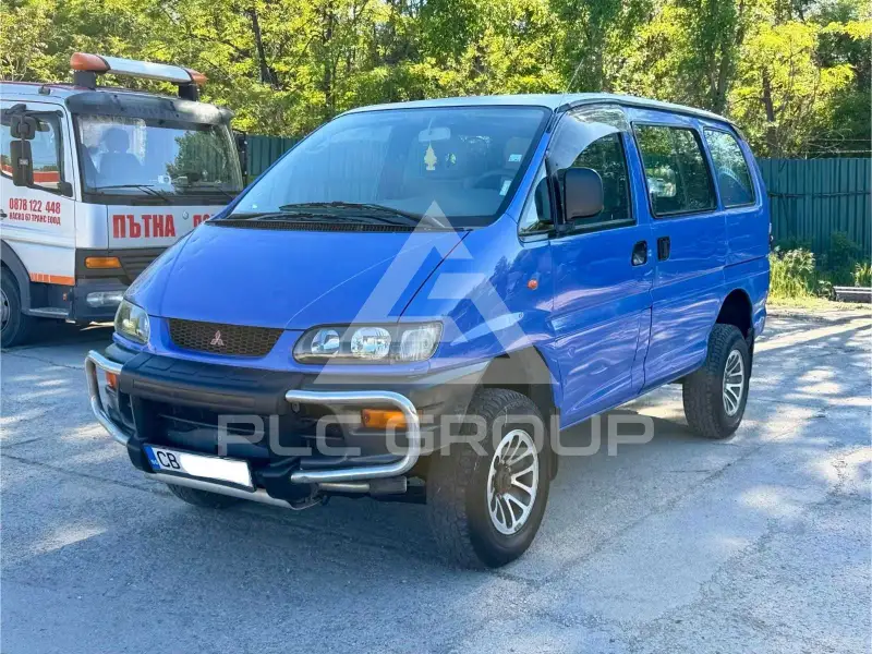 2002 Mitsubishi Delica